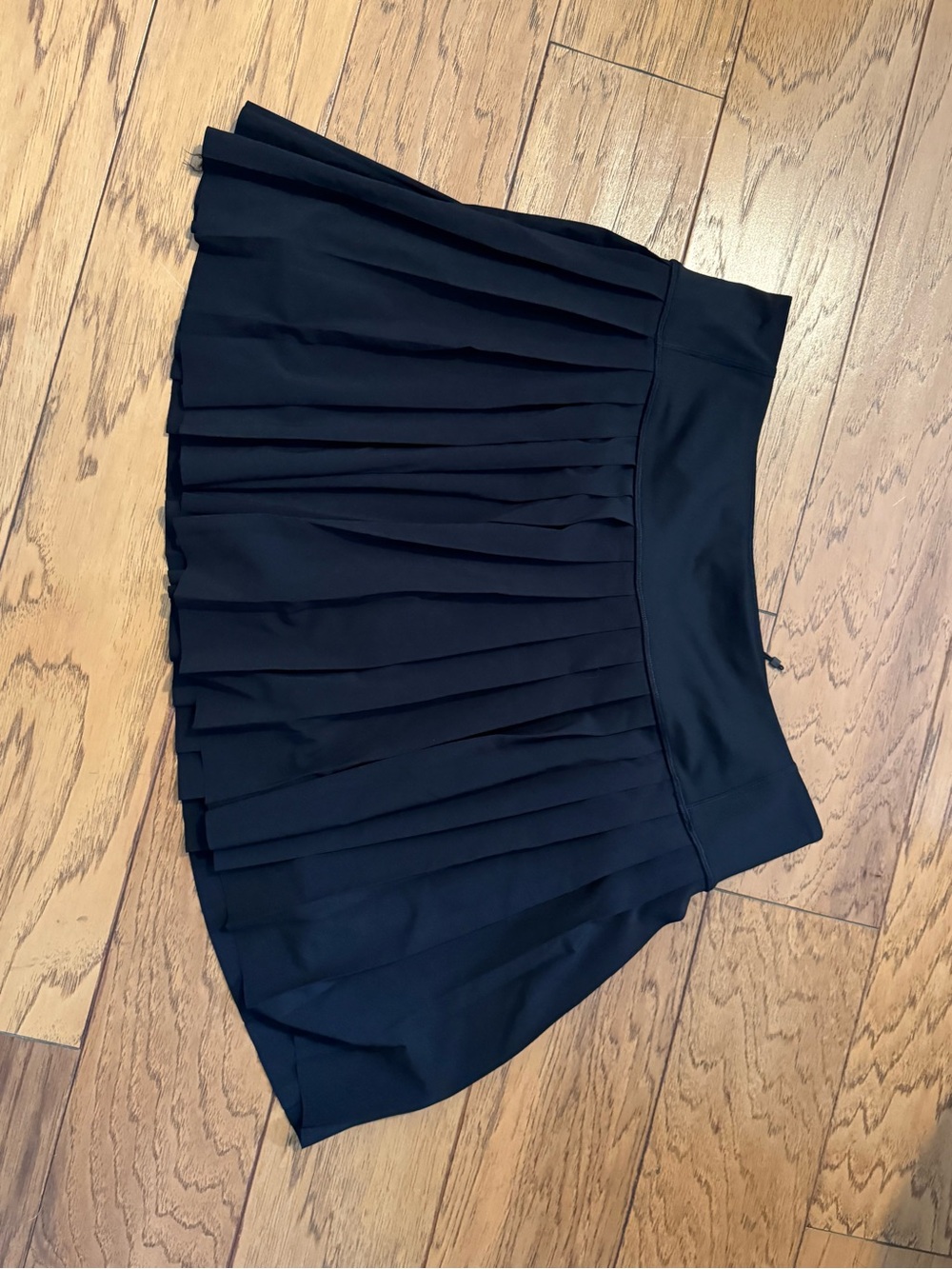 Athleta Elevate Black Pleated Women's Skirt - medium